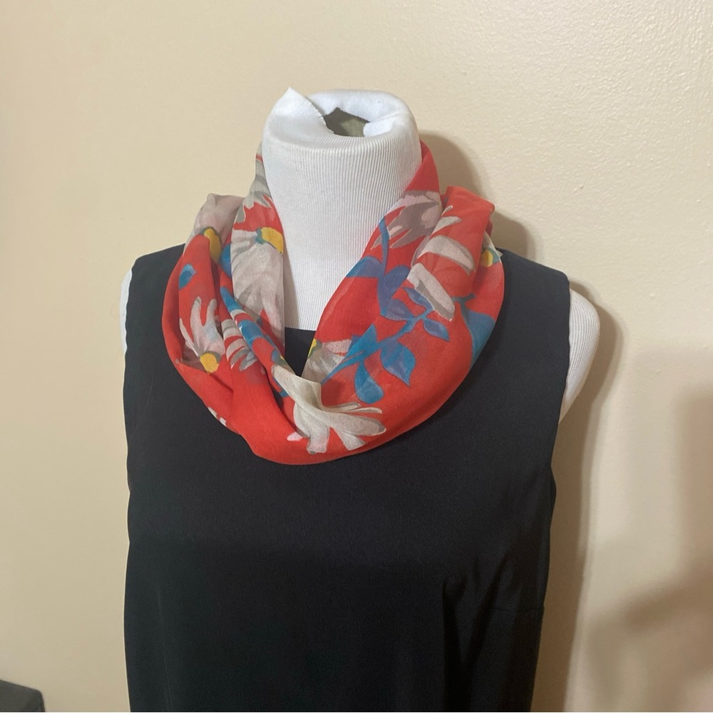 Elaine Gold Polyester scarf Red Floral Made in Italy 60” x 12”